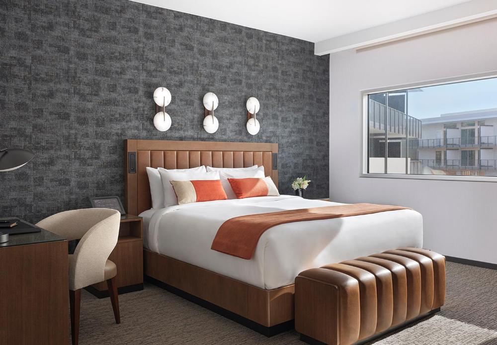 Deluxe Suite interior